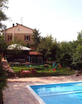  Agriturismo Ca' Isotta  Кастелло-Ди-Серравале